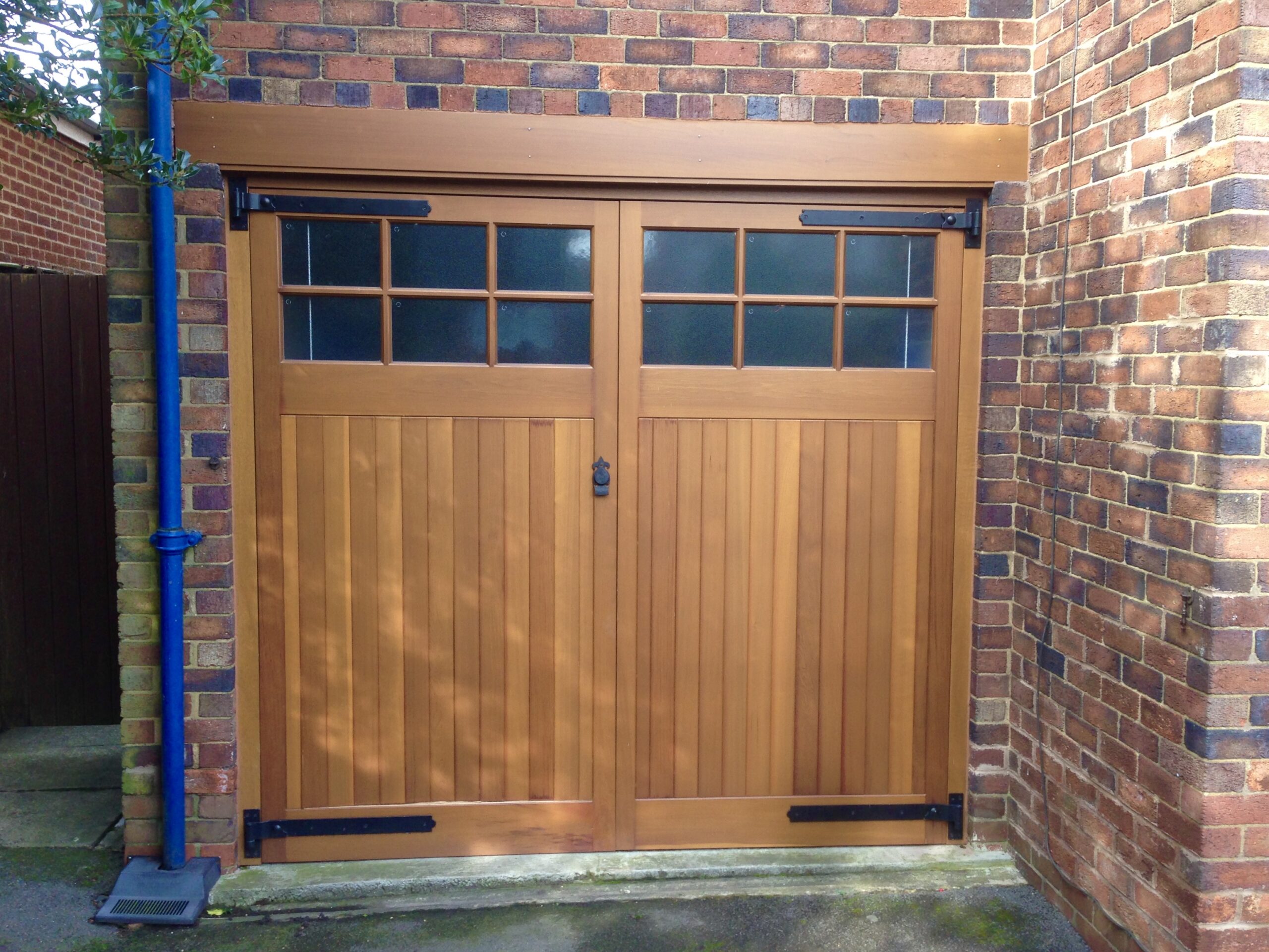 Cedar Timber Side Hinged